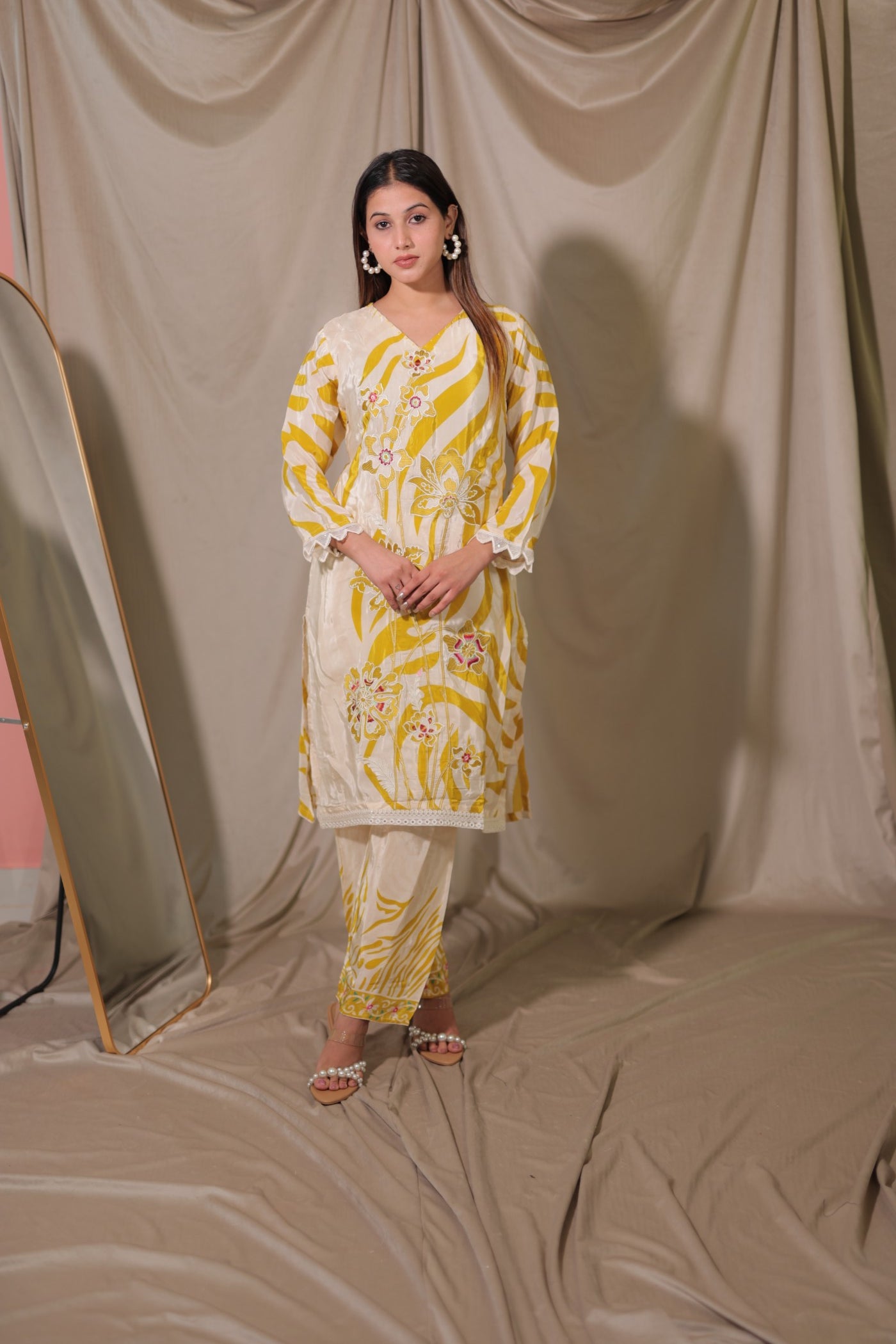 Roohani Set