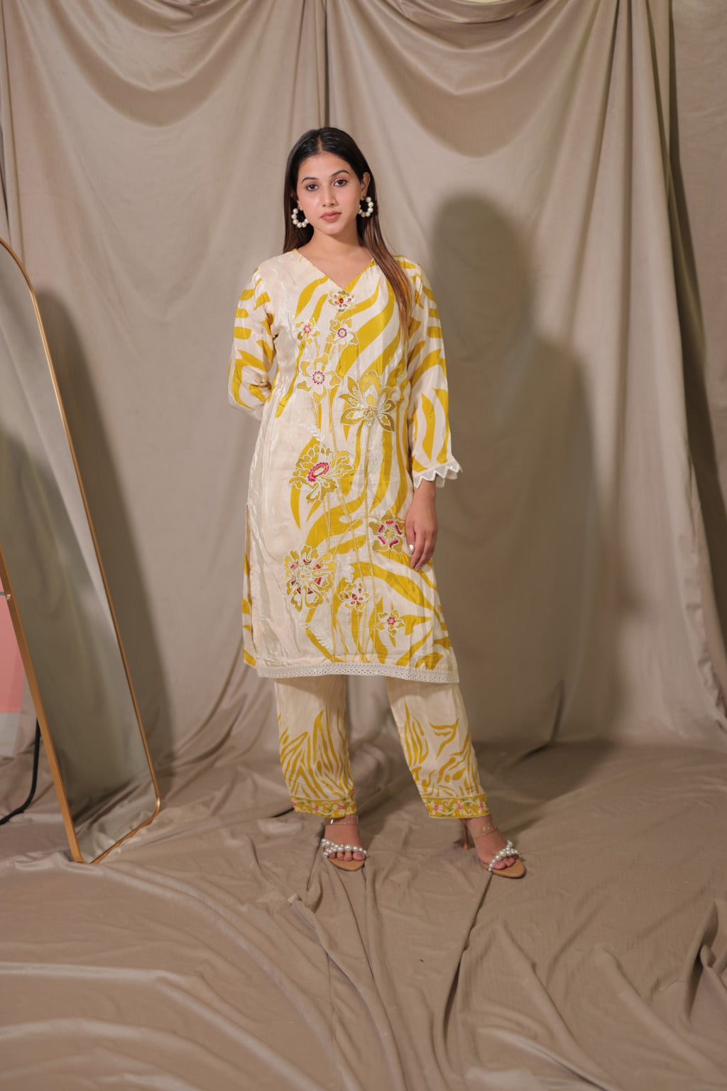 Roohani Set