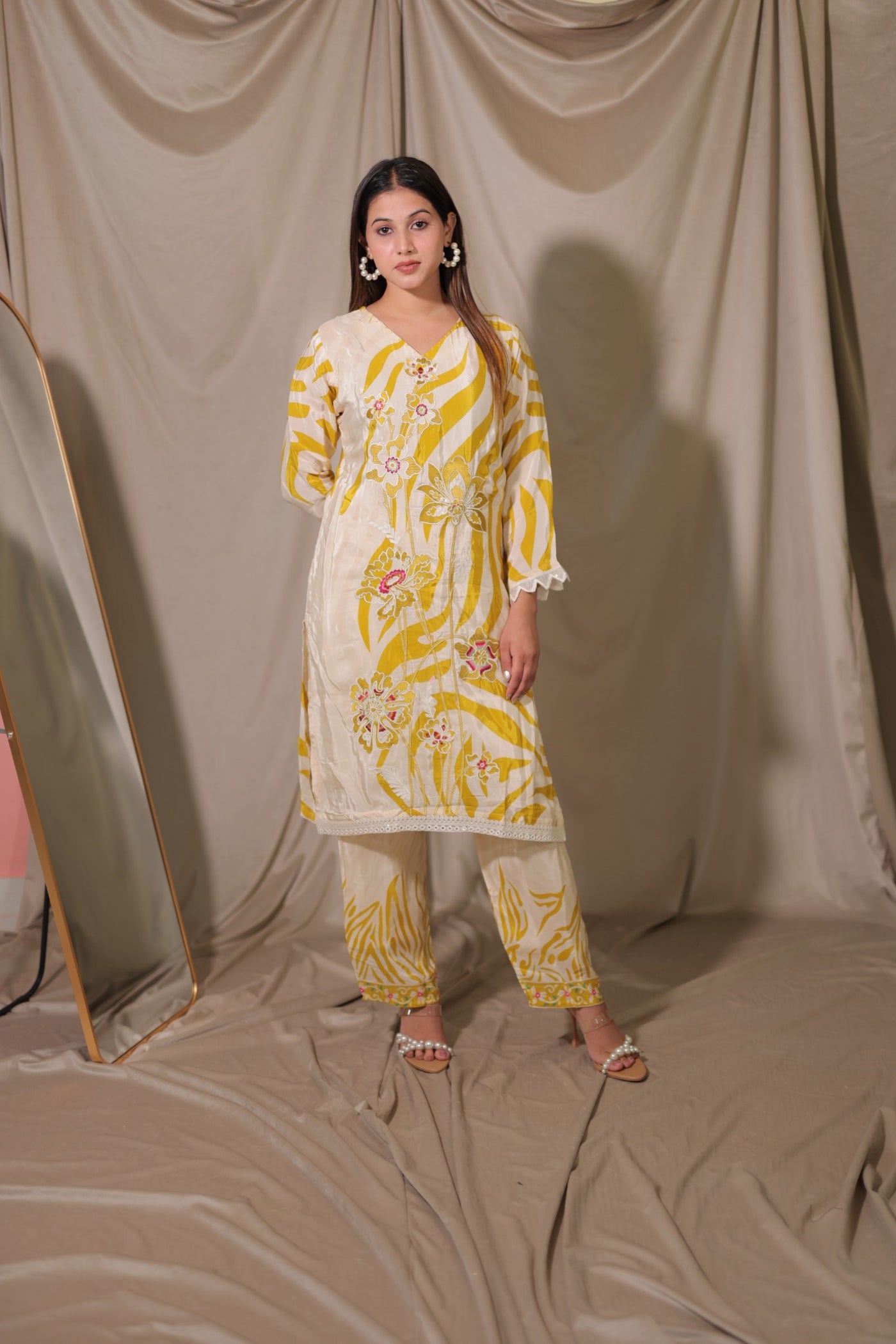 Roohani Set