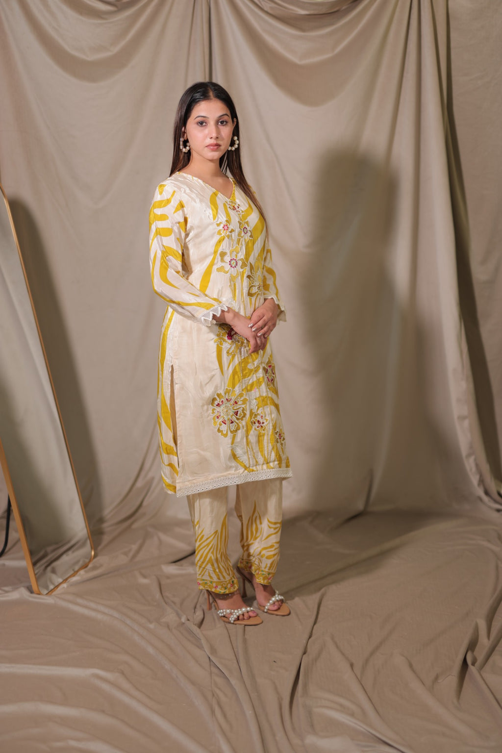 Roohani Set