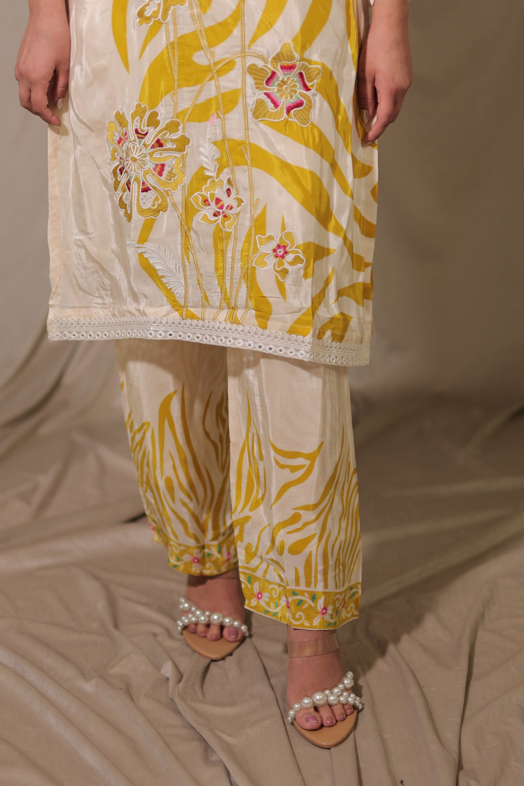 Roohani Set