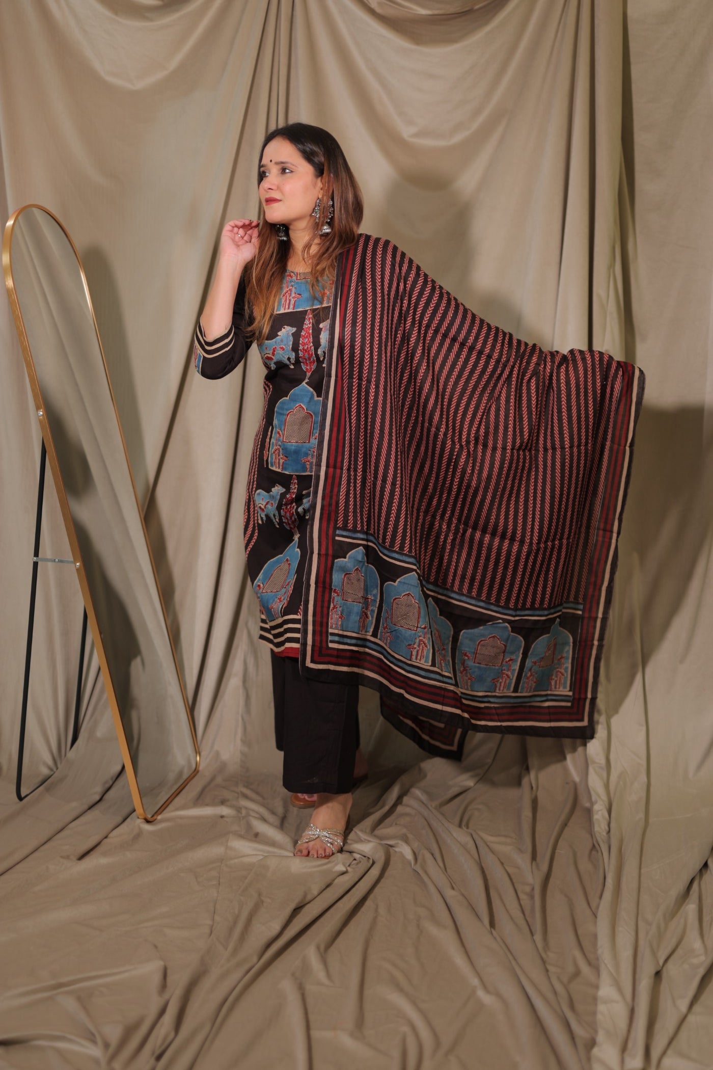 Jharokha 3 pc Set