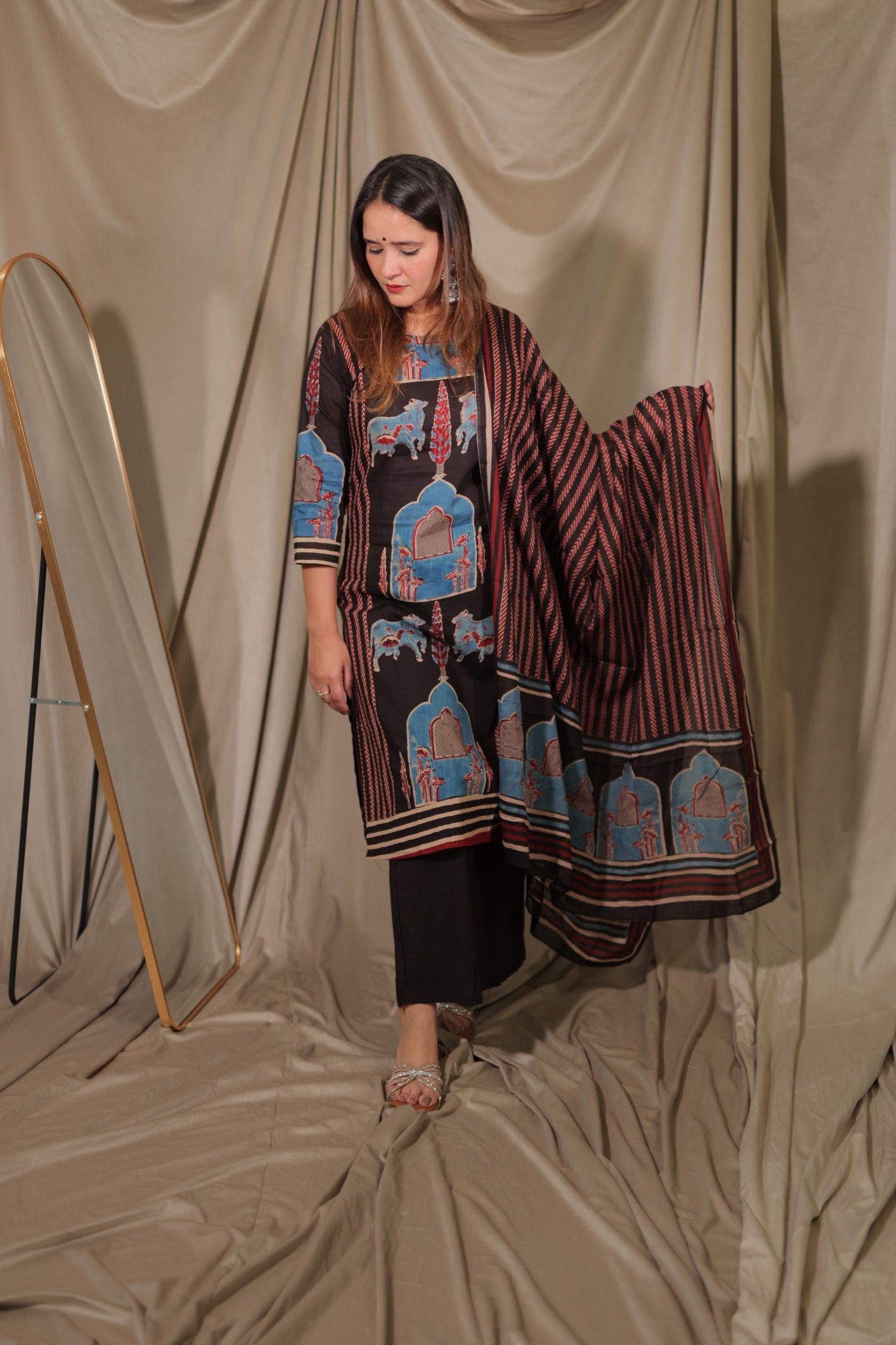 Jharokha 3 pc Set